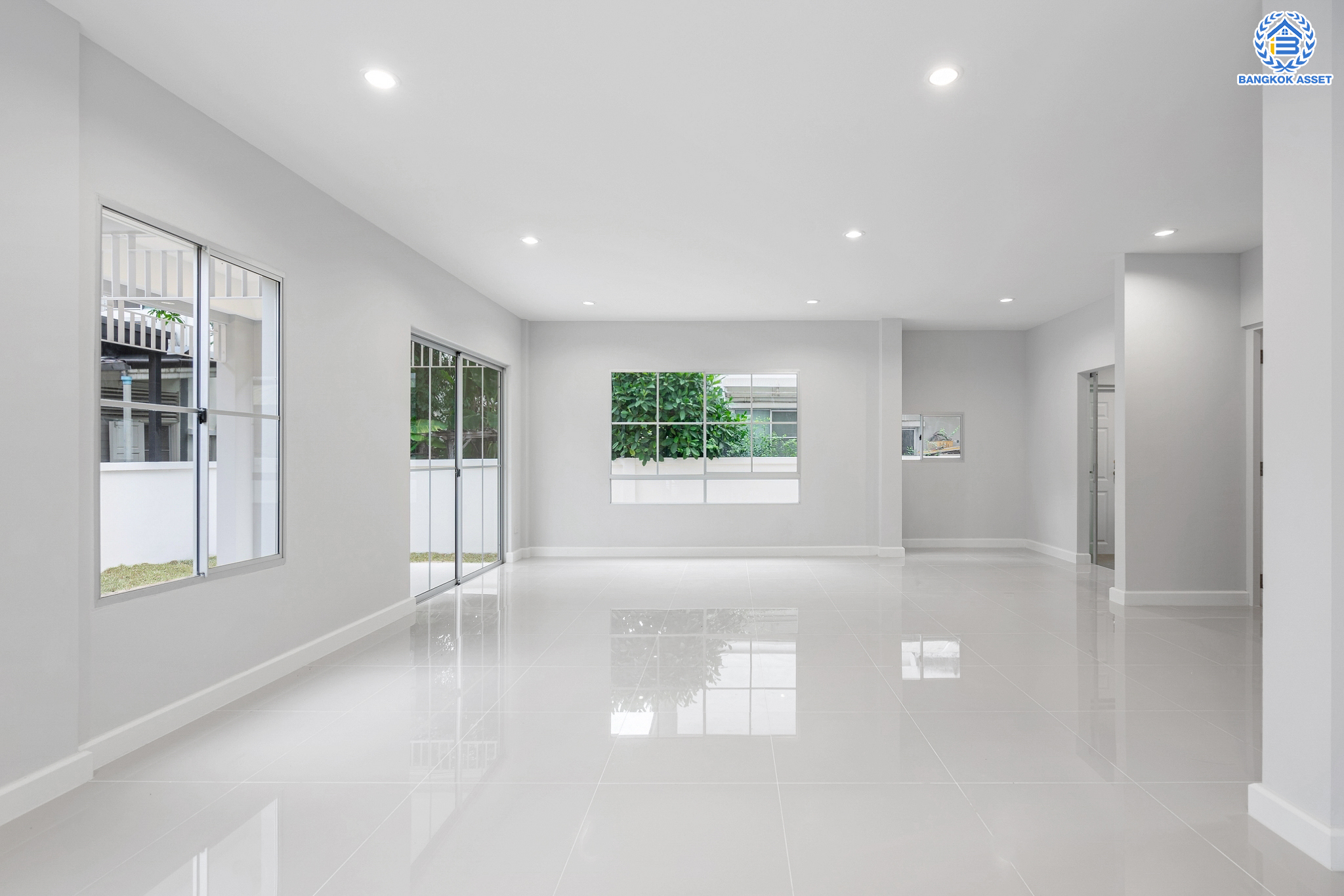 บ้านมือสองตกแต่งใหม่ คุณภาพแบรนด์ LH ม.ชัยพฤกษ์ ราชพฤกษ์-แจ้งวัฒนะ หลังใหญ่ เนื้อที่ 59.9 ตร.ว. ฟังก์ชัน 3 ห้องนอน 3 ห้องน้ำ 2 ที่จอดรถ ภายในตกแต่งหรูหรา บนทำเลศักยภาพติดถนนราชพฤกษ์ เชื่อมสู่แจ้งวัฒนะได้อย่างรวดเร็ว และเพียง 10 นาทีถึงรถไฟฟ้า "สถานีบางรักใหญ่"